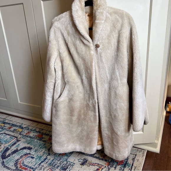 borgana Jackets & Blazers - Vintage Borgana Cream Faux Fur Swing Coat 60s
